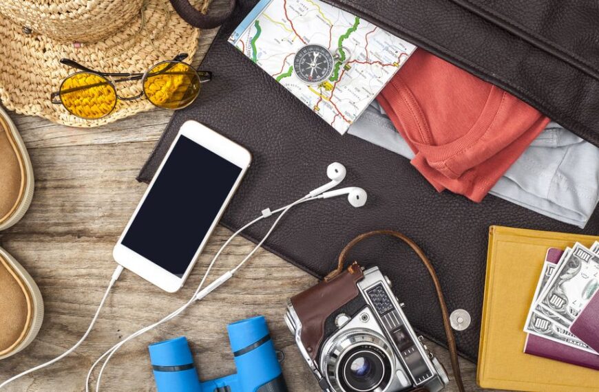 10 Must-Have Traveling Gadgets for Every Adventurer